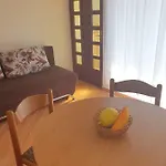 Slavica 아파트 라브