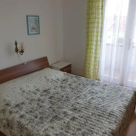 Slavica Apartman Rab Town