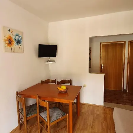 Slavica Apartman *